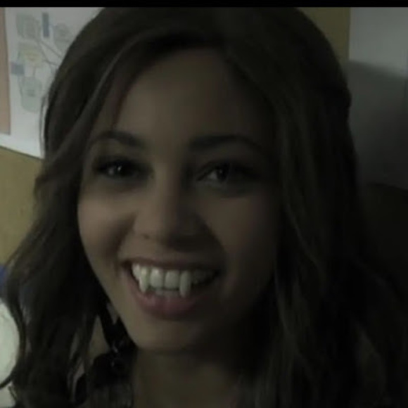 Meet your Posher, Azlynn - Picture 1 of 1